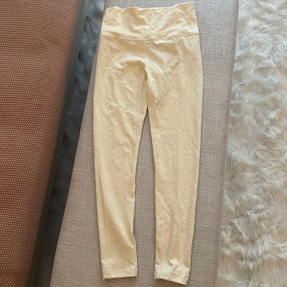 Calia Stay The Path: Cream Textured Leggings